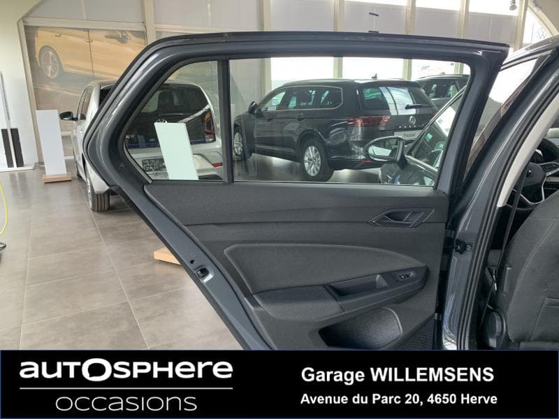 Volkswagen Golf VIII 1ST EDITION - 8