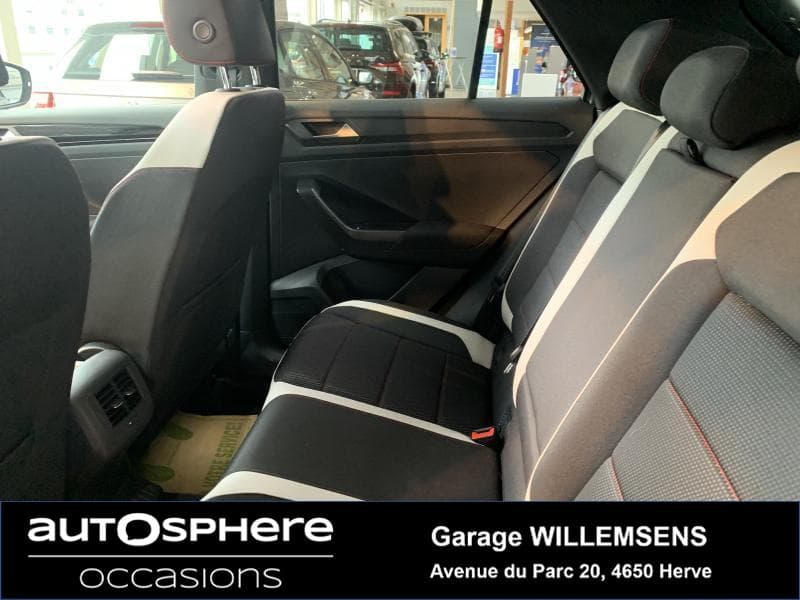 Volkswagen T-Roc SPORT//DSG//PANO - 18