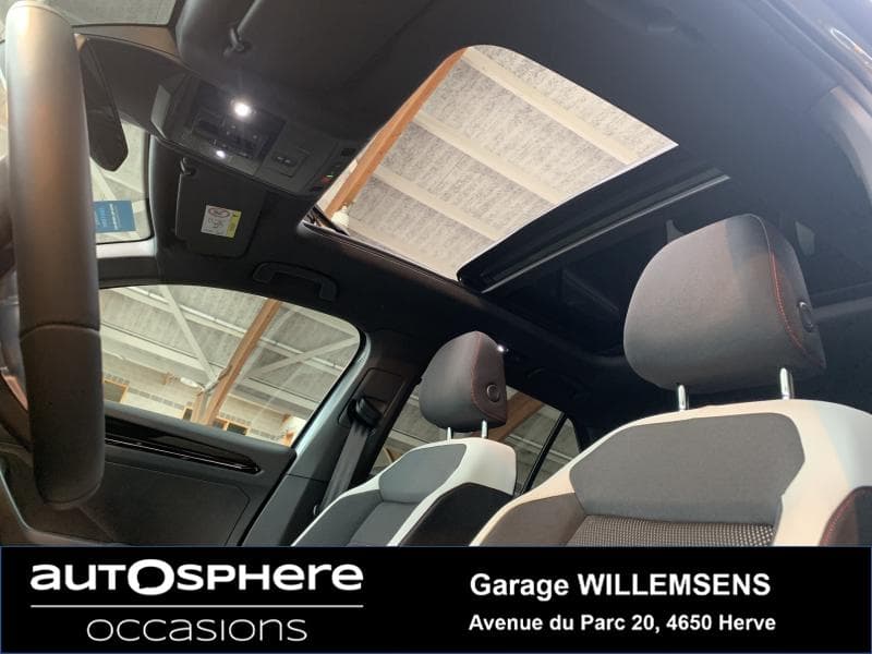 Volkswagen T-Roc SPORT//DSG//PANO - 16