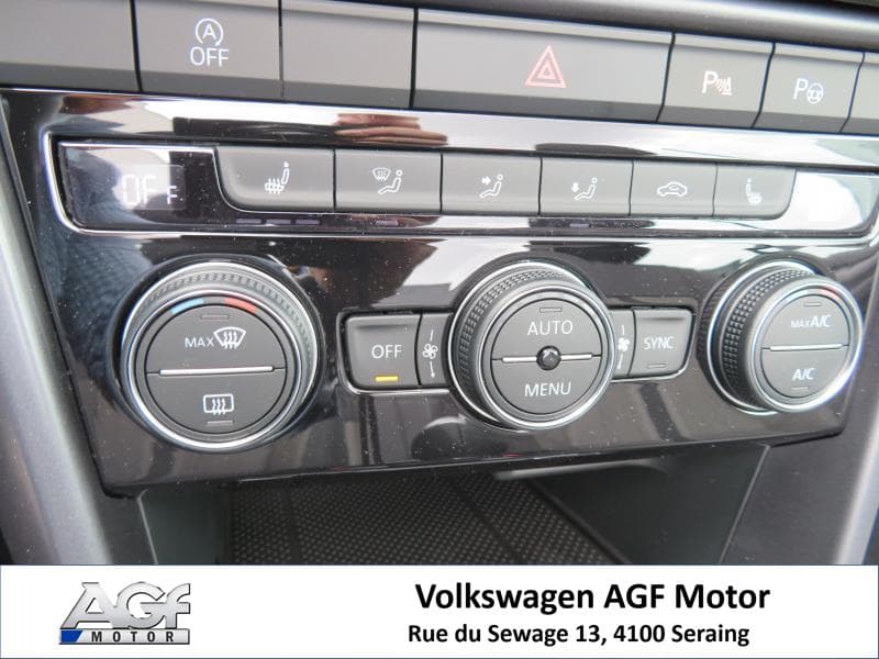 Volkswagen T-Roc Cabriolet  Style - 28