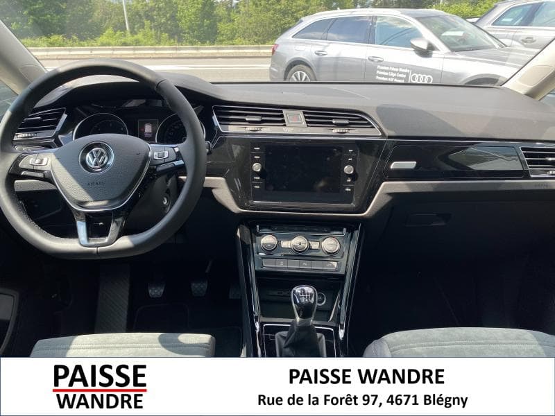 Volkswagen Touran III Highline - 16