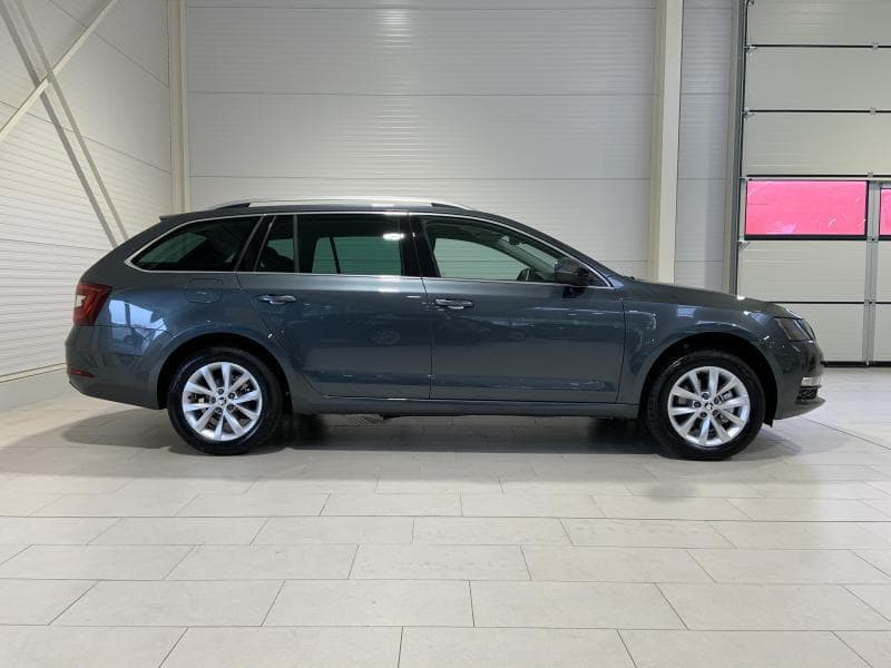 Skoda Octavia Park pilot/CA/BT - 3