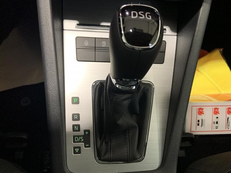Skoda Octavia Park pilot/CA/BT - 15