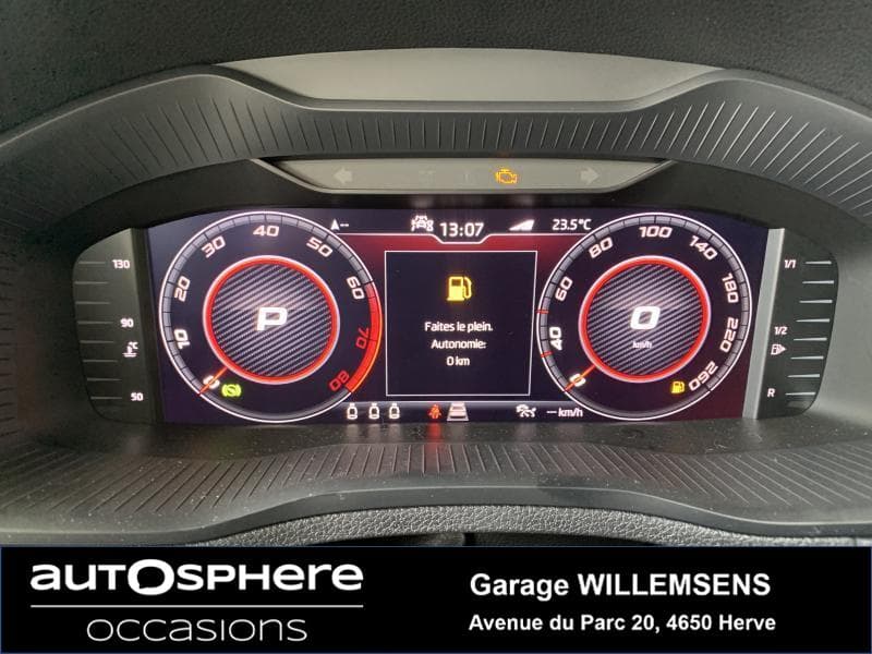 Skoda Karoq Sportline//PANO//LED - 17