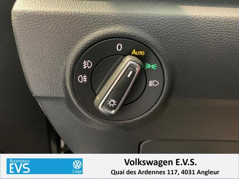 Volkswagen T-Roc Sport - 25