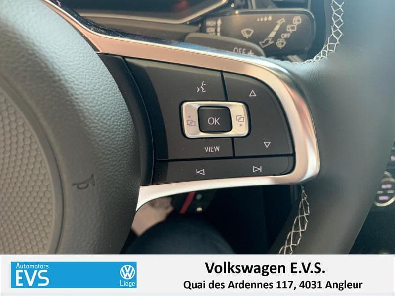 Volkswagen T-Roc Sport - 11