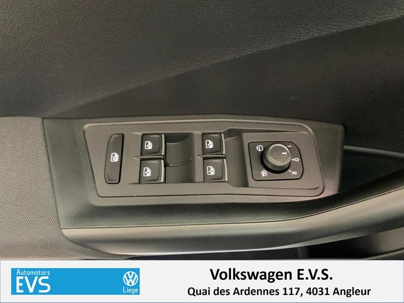Volkswagen T-Roc Sport - 8
