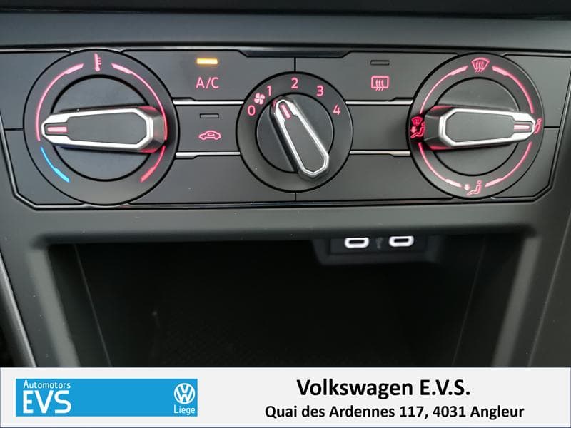Volkswagen Polo VI Comfortline - 14