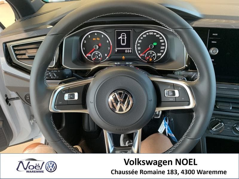 Volkswagen Polo VI Comfortline - 15