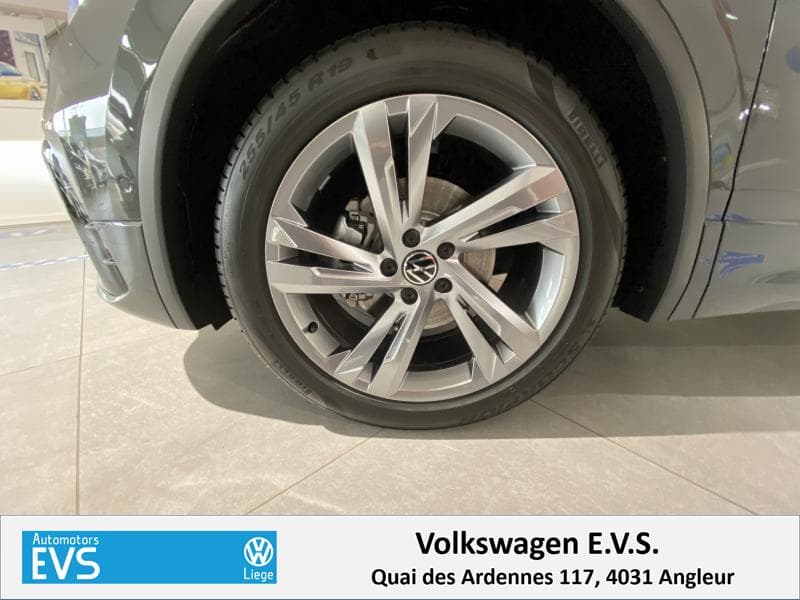 Volkswagen Tiguan Platinum - 18