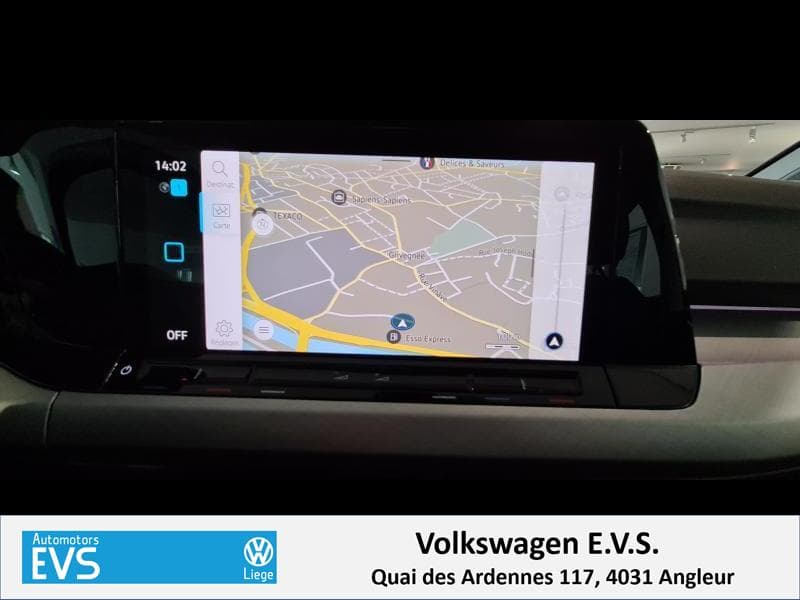 Volkswagen Golf Life - 12