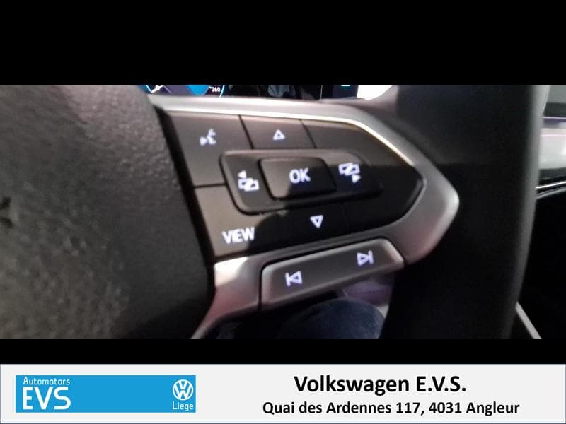 Volkswagen Golf Life - 17