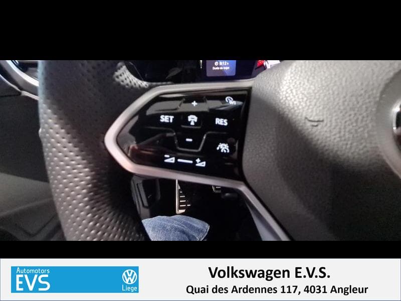 Volkswagen Golf R-Line - en commande - 30