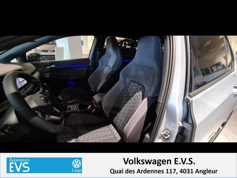 Volkswagen Golf R-Line - en commande - 17