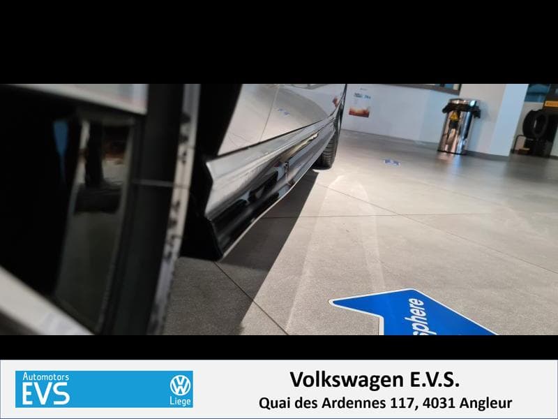 Volkswagen Golf R-Line - en commande - 10