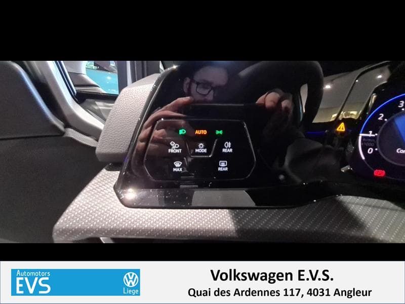 Volkswagen Golf R-Line - en commande - 19