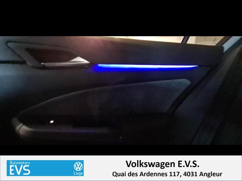 Volkswagen Golf R-Line - en commande - 18