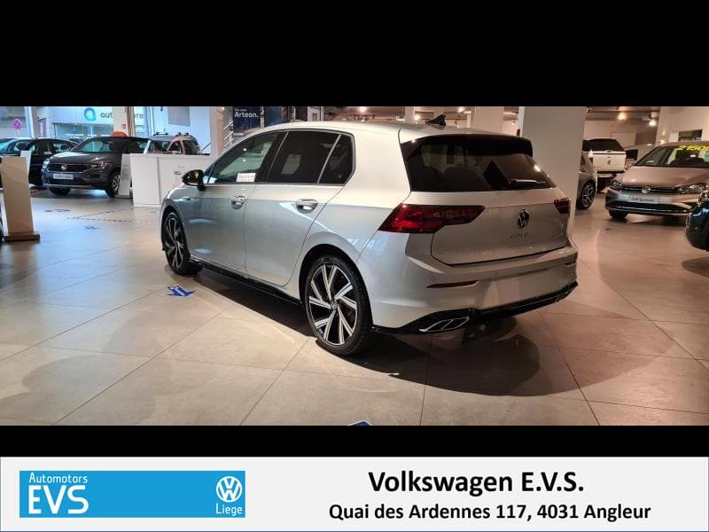 Volkswagen Golf R-Line - en commande - 3