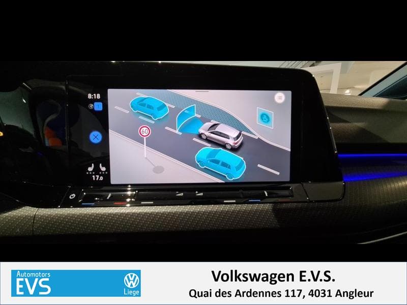 Volkswagen Golf R-Line - en commande - 26