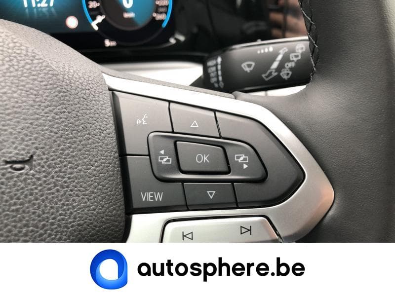Volkswagen Golf LIFE - 9