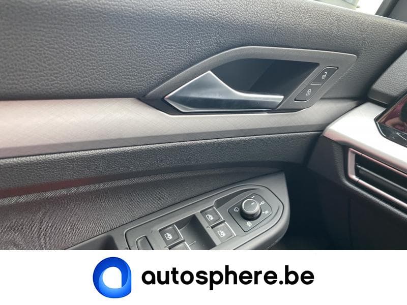 Volkswagen Golf LIFE - 19
