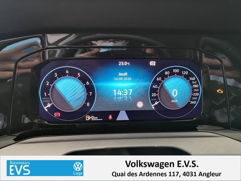 Volkswagen Golf Life - 12