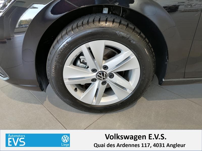 Volkswagen Golf Life - 29