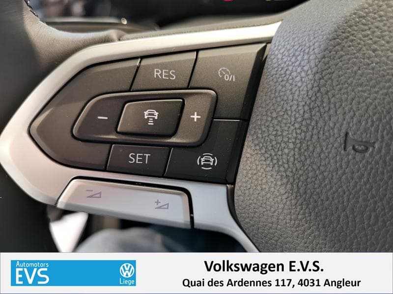 Volkswagen Golf Life - 15