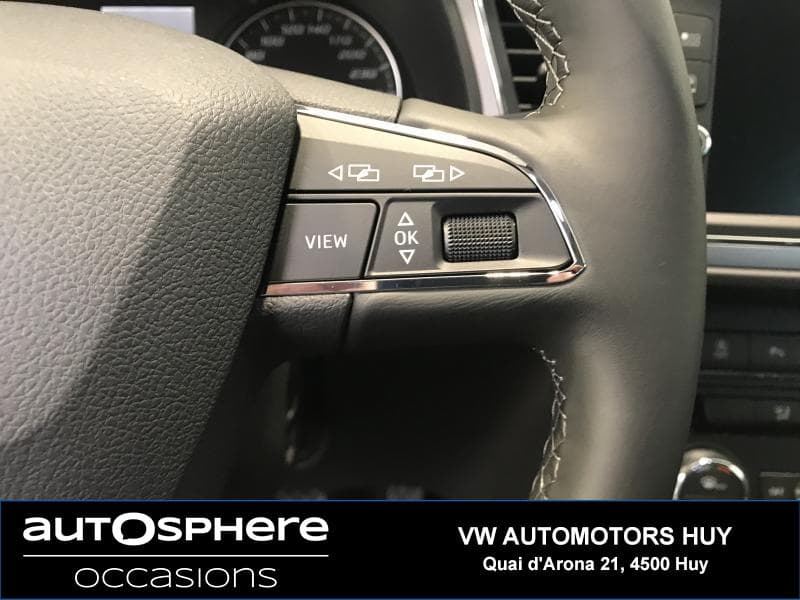 Seat Leon GPS/Park Pilot - 9