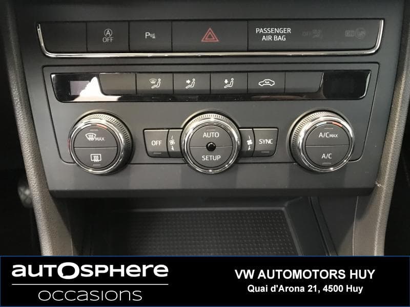 Seat Leon GPS/Park Pilot - 12