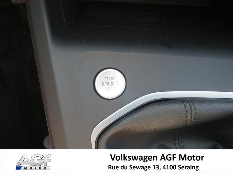Volkswagen Golf Life - 25