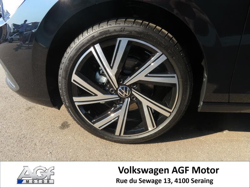Volkswagen Golf Life - 13