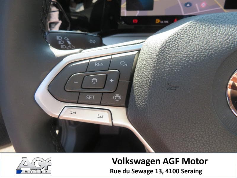 Volkswagen Golf Life - 33