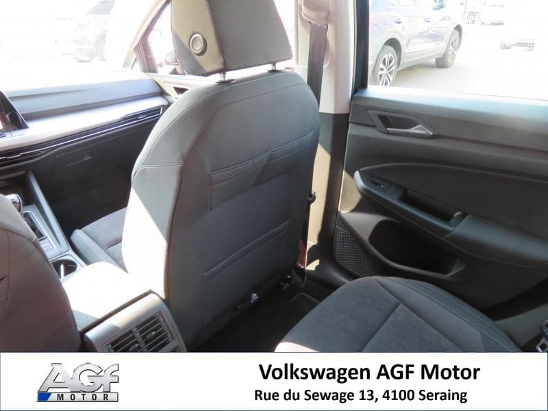 Volkswagen Golf Life - 24