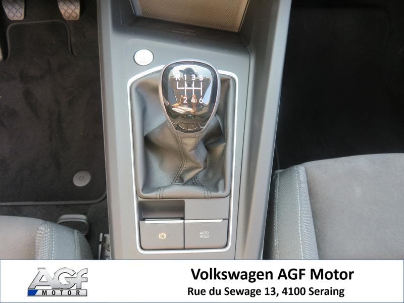 Volkswagen Golf Life - 27