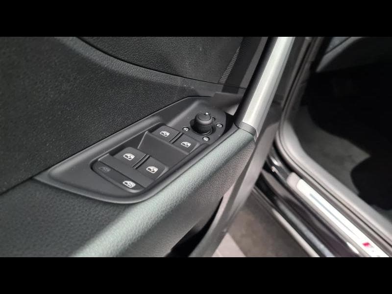 Audi Q2 Audi Q2 S line - 13