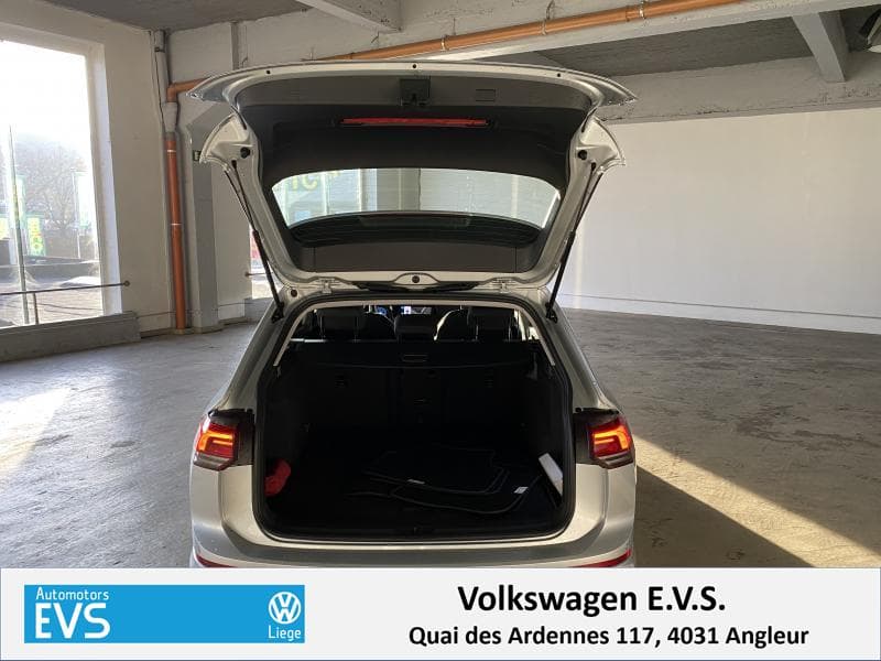 Volkswagen Golf Variant Life - 9