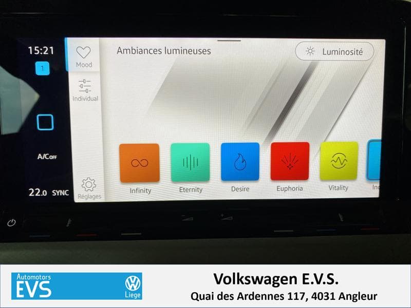 Volkswagen Golf Variant Life - 18
