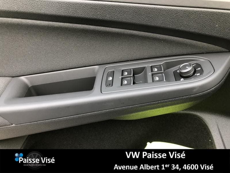 Volkswagen Golf 8 LIFE - 22