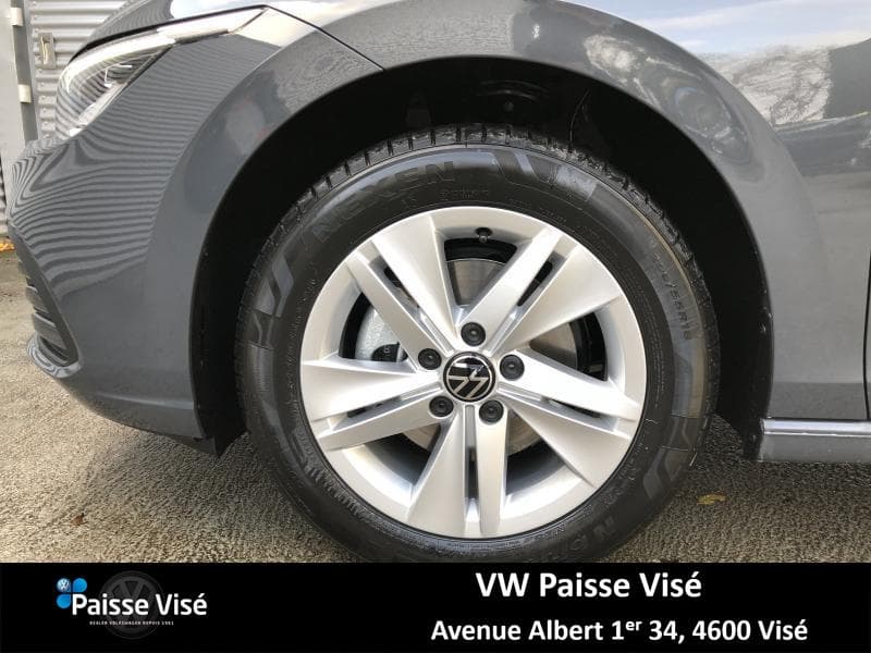 Volkswagen Golf 8 LIFE - 26