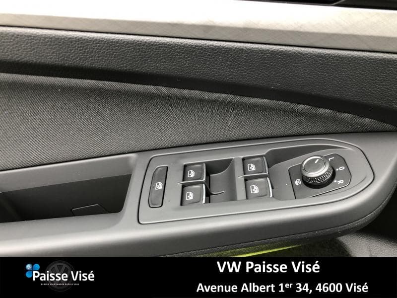 Volkswagen Golf LIFE - 22