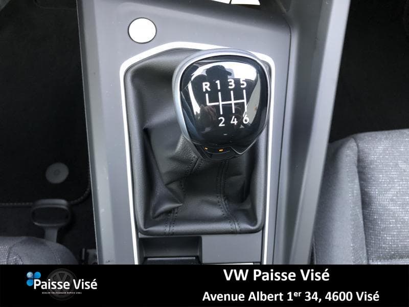 Volkswagen Golf LIFE - 19
