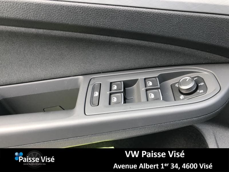 Volkswagen Golf LIFE - 22
