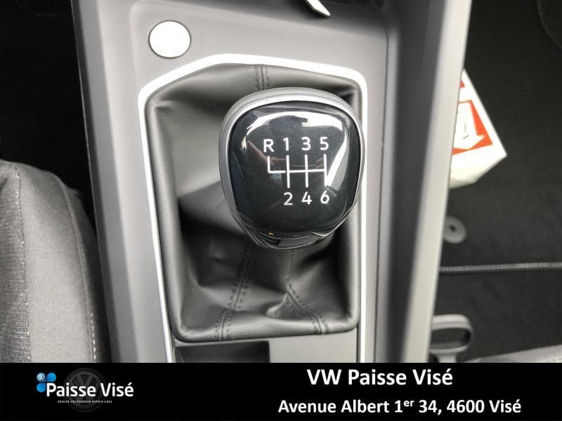 Volkswagen Golf LIFE - 18