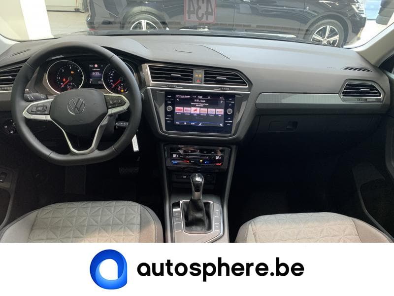 Volkswagen Tiguan LIFE - 12
