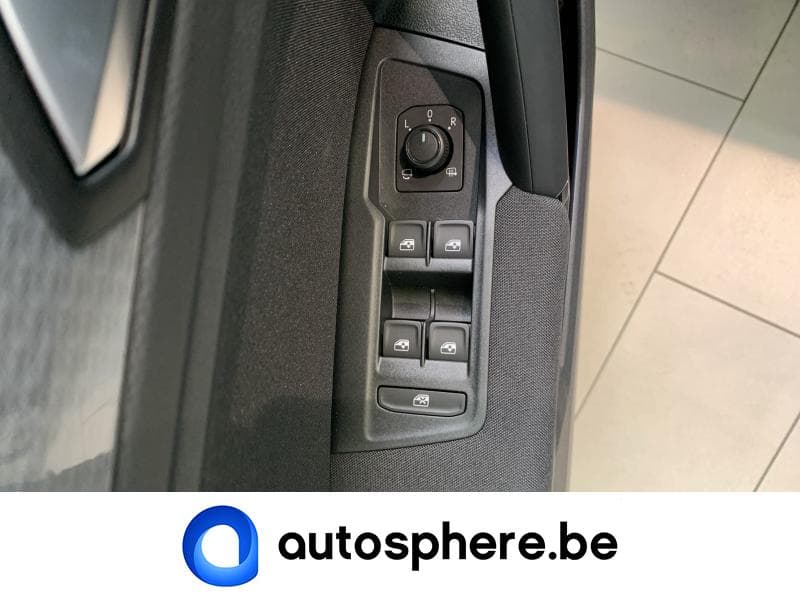 Volkswagen Tiguan LIFE - 14