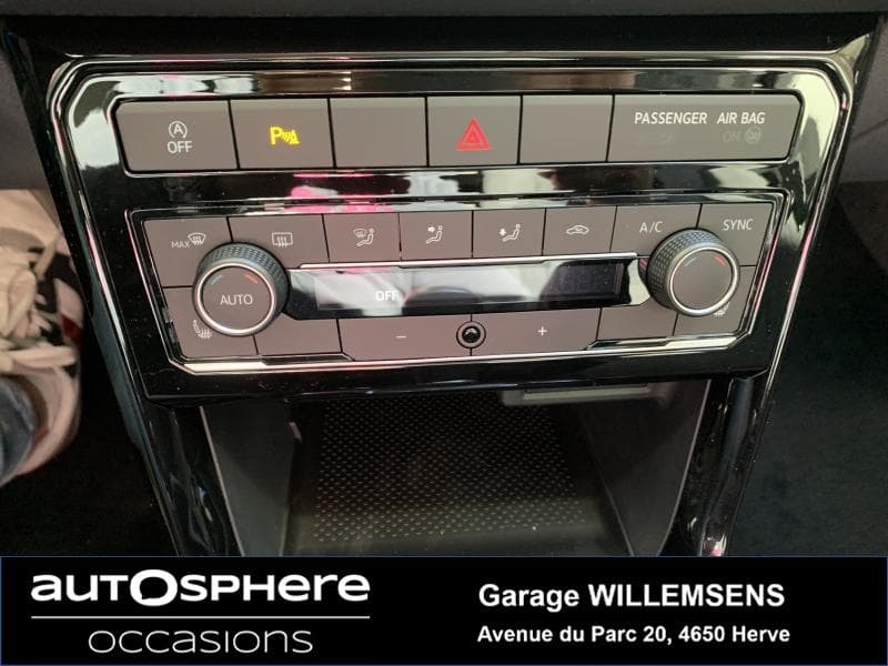 Volkswagen T-Cross United LED/DIGITAL COCK - 16