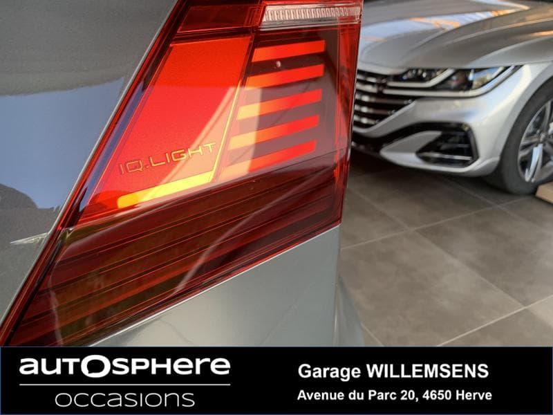 Volkswagen Tiguan PANO/LED/NAVI/SPORT - 26