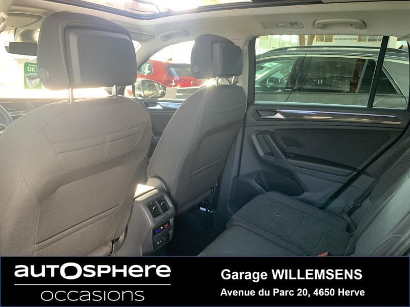 Volkswagen Tiguan PANO/LED/NAVI/SPORT - 24