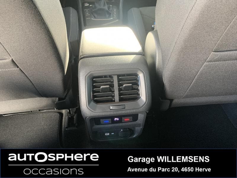 Volkswagen Tiguan PANO/LED/NAVI/SPORT - 22